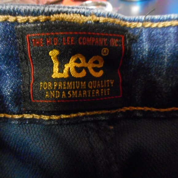 LEE women's Jean Skort/skirt with shorts(lining) attached,  blue - Picture 5 of 7